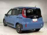 広い展示場にゆったりと展示をしております。ベビーカーでもゆっくりと車をご覧いただけますよ!