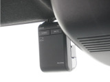 ◆ドライブレコーダー◆映像・音声などを記録する自動車用の装置です。 もしもの事故の際の記録はもちろん、旅行の際の思い出としてドライブの映像を楽しむことができます。
