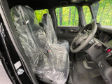 運転席シート廻りは使用感も少なく、良好な状態となっています。丁寧に使われていたことがよくわかりますね。