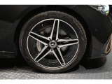 メルセデスの認定中古車「サーティファイドカー」では、万一お車が故障した場合も、ご購入後1年間もしくは2年間※は走行距離にかかわらずメルセデス・ベンツ正規サービスネットワークで無料修理いたします
