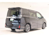 ★トヨタ認定中古車ライト★ 1年間走行距離無制限の「ロングラン保証」が付いています。全国約5,000ヶ所のトヨタのお店で保証修理可能です。お出かけ先でも安心です。選べる延長保証もご用意しています。