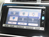 ナビゲーションは純正メモリーナビ(VXM-164VFi)を装着しております。AM、FM、CD、DVD再生、Bluetooth、フルセグTVがご使用いただけます。初めて訪れた場所でも安心ですね!