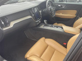 ◆LIBERALAは、輸入車選びの新たなスタイルを提案するインポート・セレクト・ブランドです。オーナー様となる方がクルマから直接感じる感性を第一にした、最良の一台との出会いをコーディネートいたします。