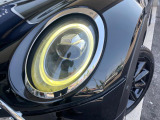 ●LEDヘッドライト:高寿命LEDヘッドライトで、安全運転を支える良好な視界を!