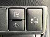【レーントレーシングアシスト】高速道路走行時、車線からはみ出しそうになるとレーンの中央を走るようにステアリング操作をアシスト。より安全な運転をサポートしてくれます!