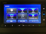 ナビゲーションはフルセグTV、インターナビ対応のGathers純正メモリーナビを搭載しています。Bluetoothオーディオ機能がありますので、スマートフォンなどの音楽も再生できます。