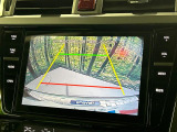 【バックカメラ】駐車時に後方がリアルタイム映像で確認できます。大型商業施設や立体駐車場での駐車時や、夜間のバック時に大活躍!運転スキルに関わらず、今や必須となった装備のひとつです!