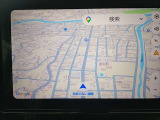 AppleCarplayと、Android Autoに対応。スマホと連動して地図やアプリを共有可能です。画像はAndroid Autoとなります。※別途USBケーブルが必要となります。