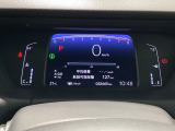 スピードメーターはこちら!すっきりとしたデザインで、昼間でも夜間でも見やすい設計になっています。
