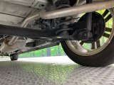お車を安心してお乗りいただく為には、足回りの定期点検が欠かせません。サービスサポート(有償保証)では無料点検もご提供しており、安心のカーライフをお過ごしいただけるサポート体制が整っています。