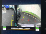 【フロント&サイド&バックカメラ】ドライバーから見にくい死角部分を映像で確認できるカメラを各所に装着。見通しがきかない場所や住宅密集地などを運転することが多い人におすすめの安心装備です。