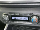オートエアコンで快適な室内です。