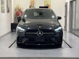 納車前整備は、メルセデスベンツ国際認定メカニックによる最新の検査ライン等の施設が充実した当社工場で入念に行います。メルセデス・ベンツの定める厳しい基準をクリアしたお車のみをご案内させて頂きます。