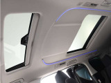 【ツインサンルーフ】サンルーフ装備車両!高級感もアップ、大人気オプション解放感溢れる快適なドライブをお楽しみください♪