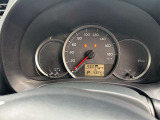 整備スタッフは国家資格を持つプロの整備士です。車検の受入/中間/完成検査と保安基準発行のすべても自社で行います。