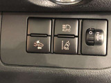 【TOYOTA SAFETY SENSE】走行中に前方の車両等を認識し、衝突の可能性がある時は警報音とブレーキで衝突回避と被害軽減をアシストしてくれます。