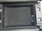 収納がたくさんございますので、いろいろなものをしまっておきましょう!消毒液やマスクなどを常備しておくと便利ですね☆