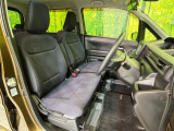 運転席シート廻りは使用感も少なく、良好な状態となっています。丁寧に使われていたことがよくわかりますね。