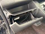 助手席前のグローブBOXです。