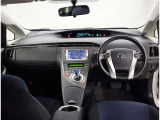 オシャレなインテリアで運転する気分も盛り上がりますよね^^