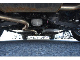 車両後方からの下回りです。マフラー防錆塗装や下回り防錆施工等も可能でございます。