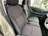 しっかりとした造りのシートで運転も快適に♪