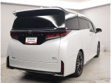 自社工房で輝くボディーと、綺麗で清潔な室内の車に生まれ変わります【ピカット一平】☆もちろん当社の技術スタッフの手により、点検整備が行われます。ぜひ、お客様の目でお確かめください。