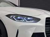 BMWレーザーライトとても明るく配光も良いので夜間の運転も安心です。