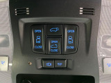 【パワーバックドア】スマートキーや運転席のボタンを押すだけでリアゲートが自動で開閉します!荷物を持っている時や、高い位置にあるバックドアを閉める際に便利な機能です♪
