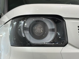 LEDヘッドライトは、点灯の瞬間から最大光量を発揮し、突然暗くなるトンネルなどでの安定感を高めます。