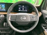 【純正革巻きステアリング】上質な革を使用することで、手にしっかり馴染みとても運転しやすいハンドルです♪