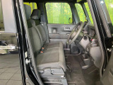 運転席シート廻りは使用感も少なく、良好な状態となっています。丁寧に使われていたことがよくわかりますね。