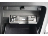 広がる運転支援サービスETC2.0搭載。全国の高速道路に設置されたITSスポットと双方向通信を図り、広域な道路交通情報や安全運転をサポートする情報を得て、音声やナビ画面上にタイムリーにお知らせします。