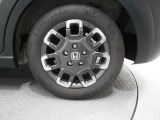 純正アルミホイールです。足元が引き立つので、車全体のイメージがアップしますよ!