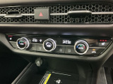 フロント両席にはシートヒーターが付いています!寒い日に便利な装備ですね。