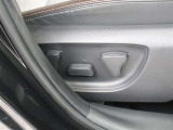 見えないところまで徹底洗浄!中古車をキレイで気持ちよくお乗りいただけるよう、トヨタ認定中古車はしっかりクリーニング。エンジンルームやシートを外した洗浄まで目に見えないところまで徹底的に洗浄しています。