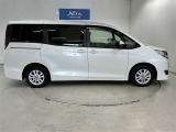 安心感のある力強い走り。静かな車内で家族とのおしゃべりが盛り上がります。