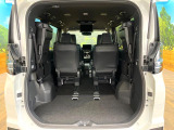 普段のお買い物や通勤、送迎等に十分な荷室スペースを確保しております。セカンドシートを倒すと、大きな荷物の積載も可能です♪