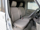 見通しのよいすっきりとした視界で、誰でも運転しやすいです