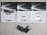 キーを取り出さずにドアを施錠&解錠。クルマの始動も可能です。