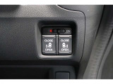 ◆◆両側電動スライドドア!!荷物で手が塞がる時など簡単にドアの開閉が出来ます!何より力いらずで開閉OK!女性やお年寄りにも優しい♪電動機能はOFFにもできますから元気なお子様の駆け出しも安心!