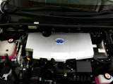 静粛性に優れた快適空間と静かな走りを実現。さらにEVモードではモーターのみでの走行でエンジン音や振動を感じさせない走りが楽しめます。