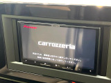 【ディスプレイオーディオ】お手持ちのスマートフォンとの連携で、ナビや音楽再生など各種アプリを使用可能。スマホに近い感覚でお使いいただけます♪