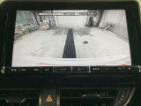 バックモニターで、後方確認しながら安心して駐車することができます。車庫入れが苦手な方にも安心です。※カメラが映し出す範囲は限られています。必ず車両周辺の安全を直接確認してください