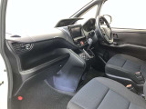 見通しのよいすっきりとした視界で、誰でも運転しやすいです。運転のしやすさは疲れにくさにも繋がりますよ♪