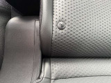 ISOFIXが付いています!対応のチャイルドシートを車にしっかりと固定出来ます。これにより、衝突時の危険を軽減しお子様の安全性を高めます。また、シートの取り付け・取り外しも簡単ですよ!