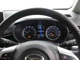 運転席廻りです。