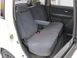 お車選びをお楽しみ頂けるよう、在庫車の展示スペースを十分に確保しております。