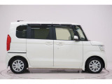 県内13店舗にて常時500台以上ダイハツ車を展示中です。見て、触って、納得のいく一台をぜひ見つけてください。