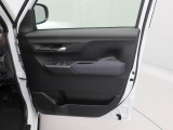 中古車は一物一価、同じようなお車でも、整備状況、外内装の状態など様々です。